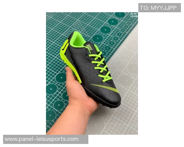 耐克TF足球鞋助力球场表现提升让你尽情展现足球魅力与风采